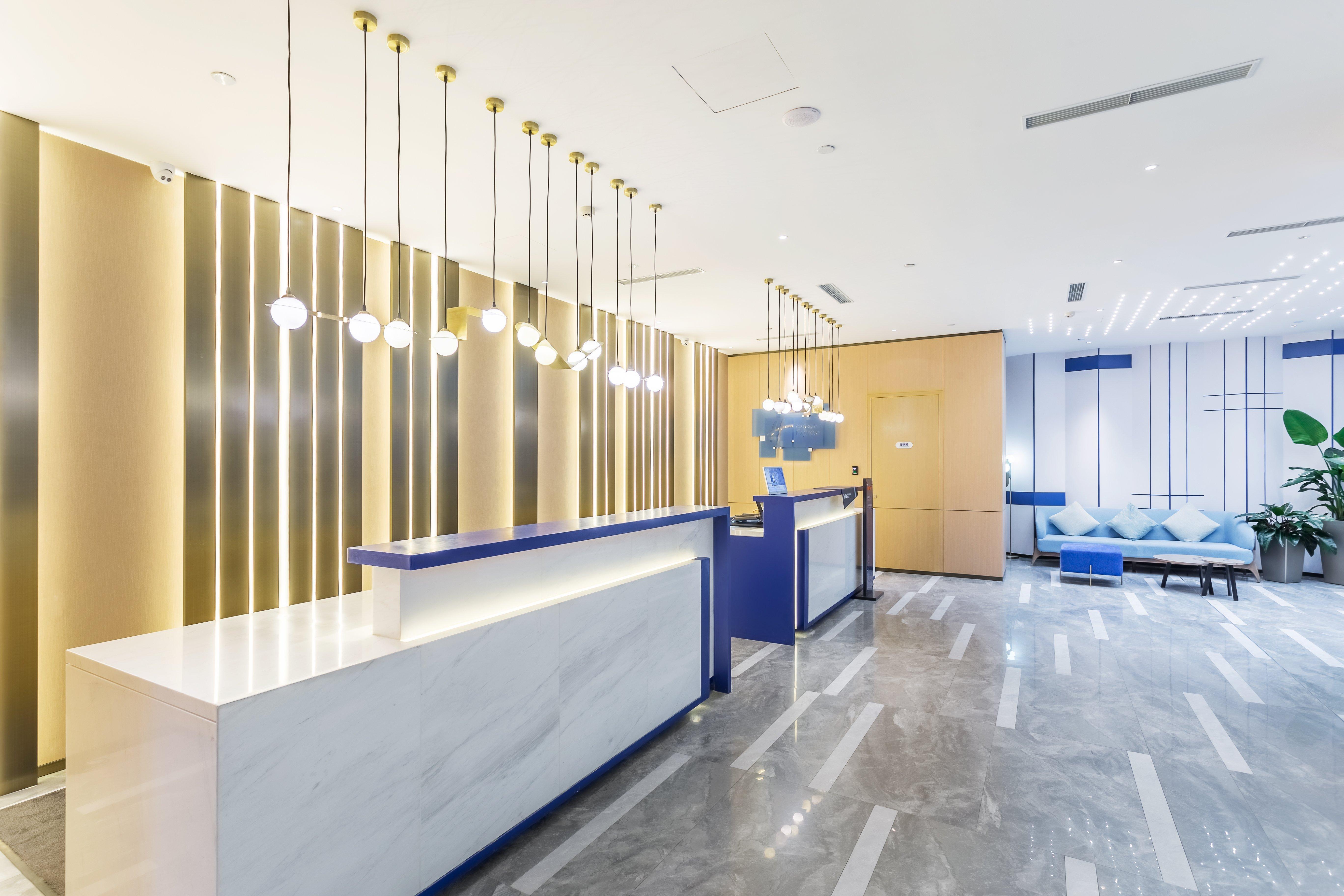 Holiday Inn Express Xi'An Ancient Town West By Ihg Exterior photo