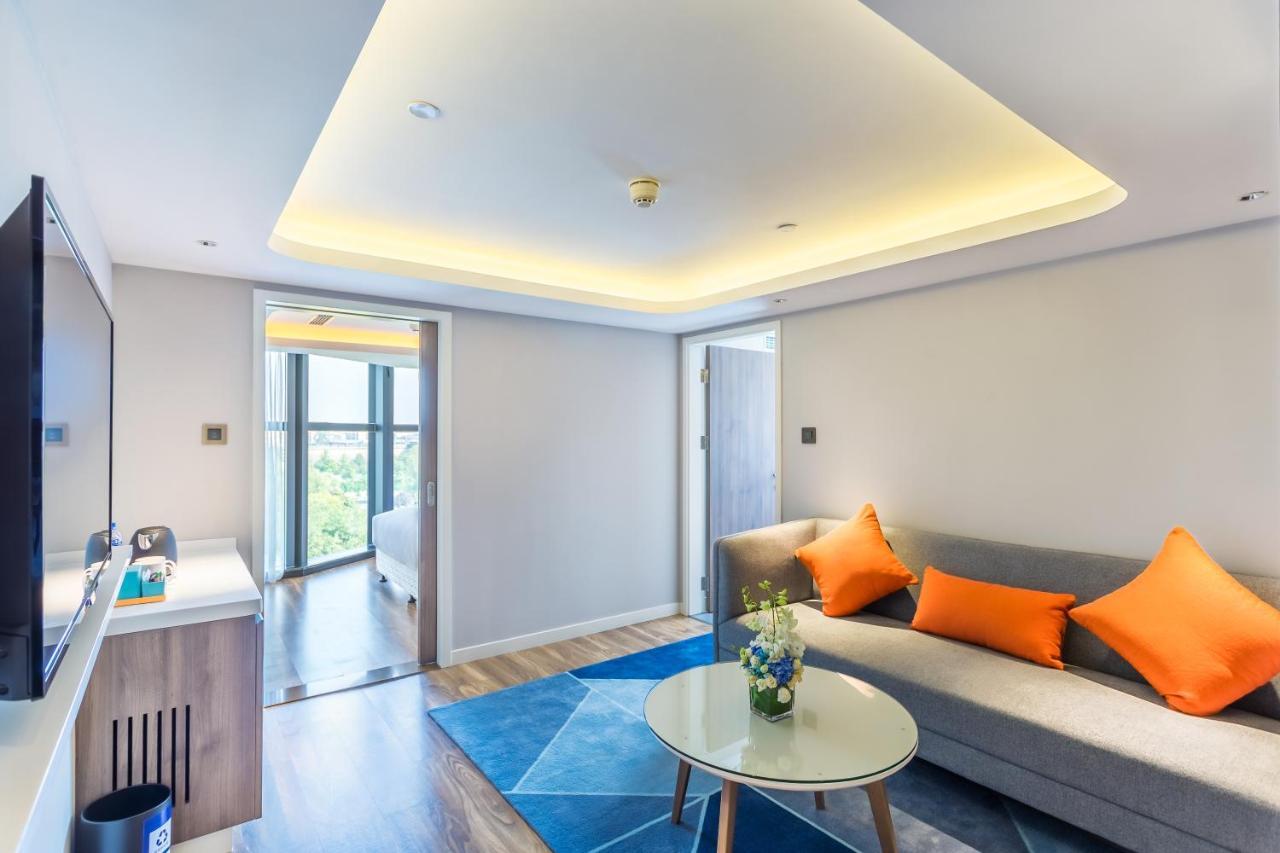 Holiday Inn Express Xi'An Ancient Town West By Ihg Exterior photo