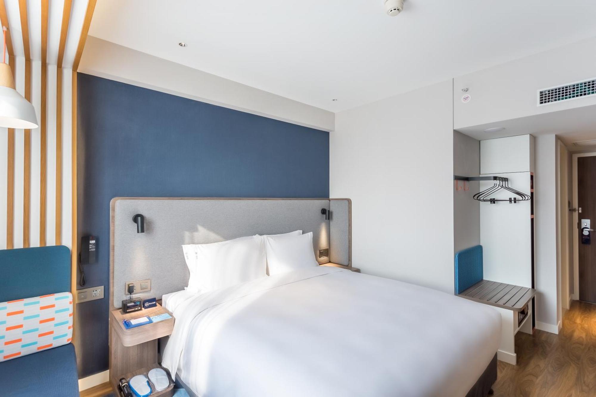 Holiday Inn Express Xi'An Ancient Town West By Ihg Exterior photo
