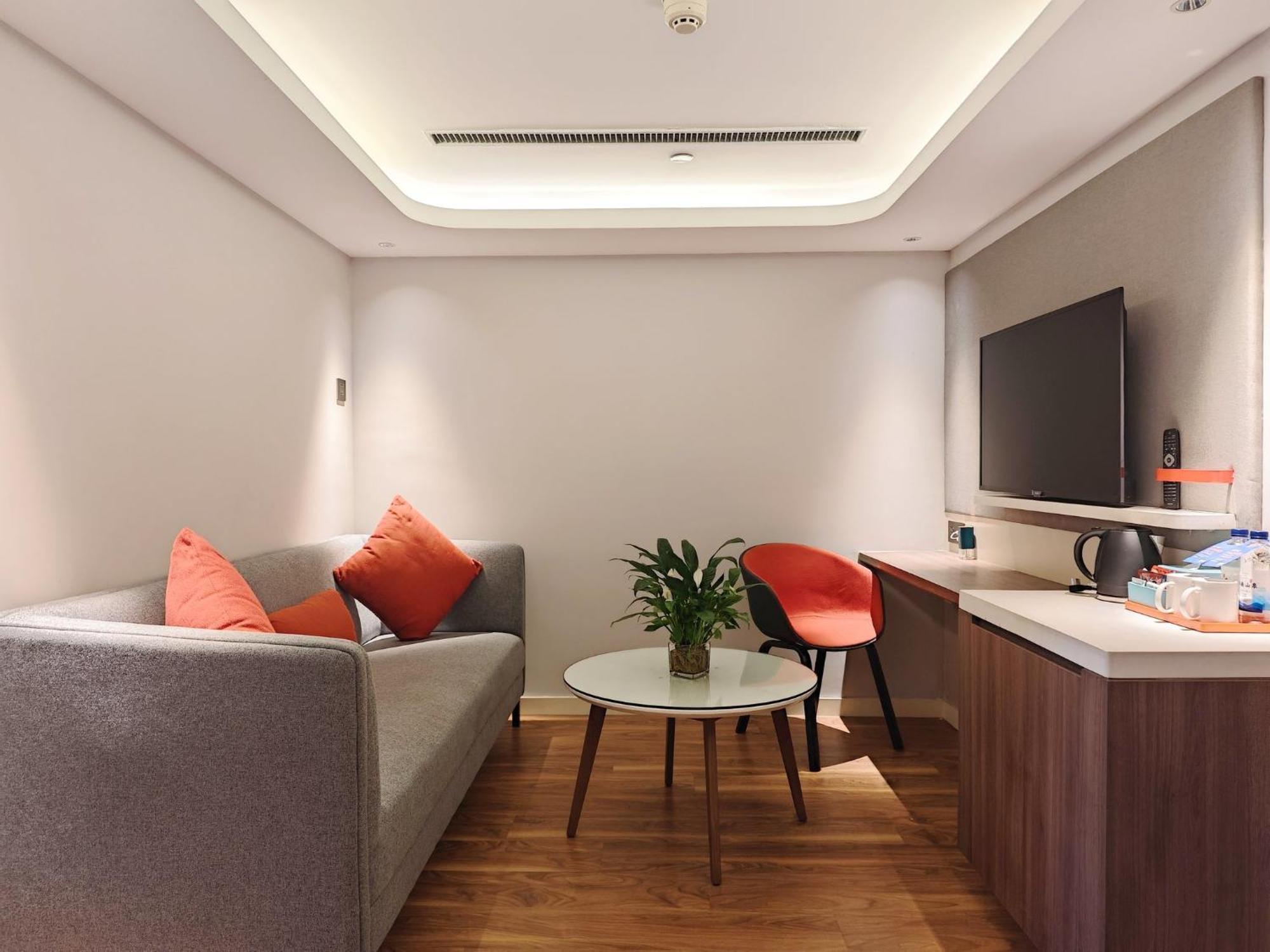 Holiday Inn Express Xi'An Ancient Town West By Ihg Exterior photo